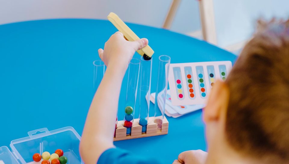 ΤΙ-ΕΙΝΑΙ-Η-ΕΡΓΟΘΕΡΑΠΕΙΑΜΕ-ΤΙ-ΑΣΧΟΛΕΙΤΑΙ-0471ad4d